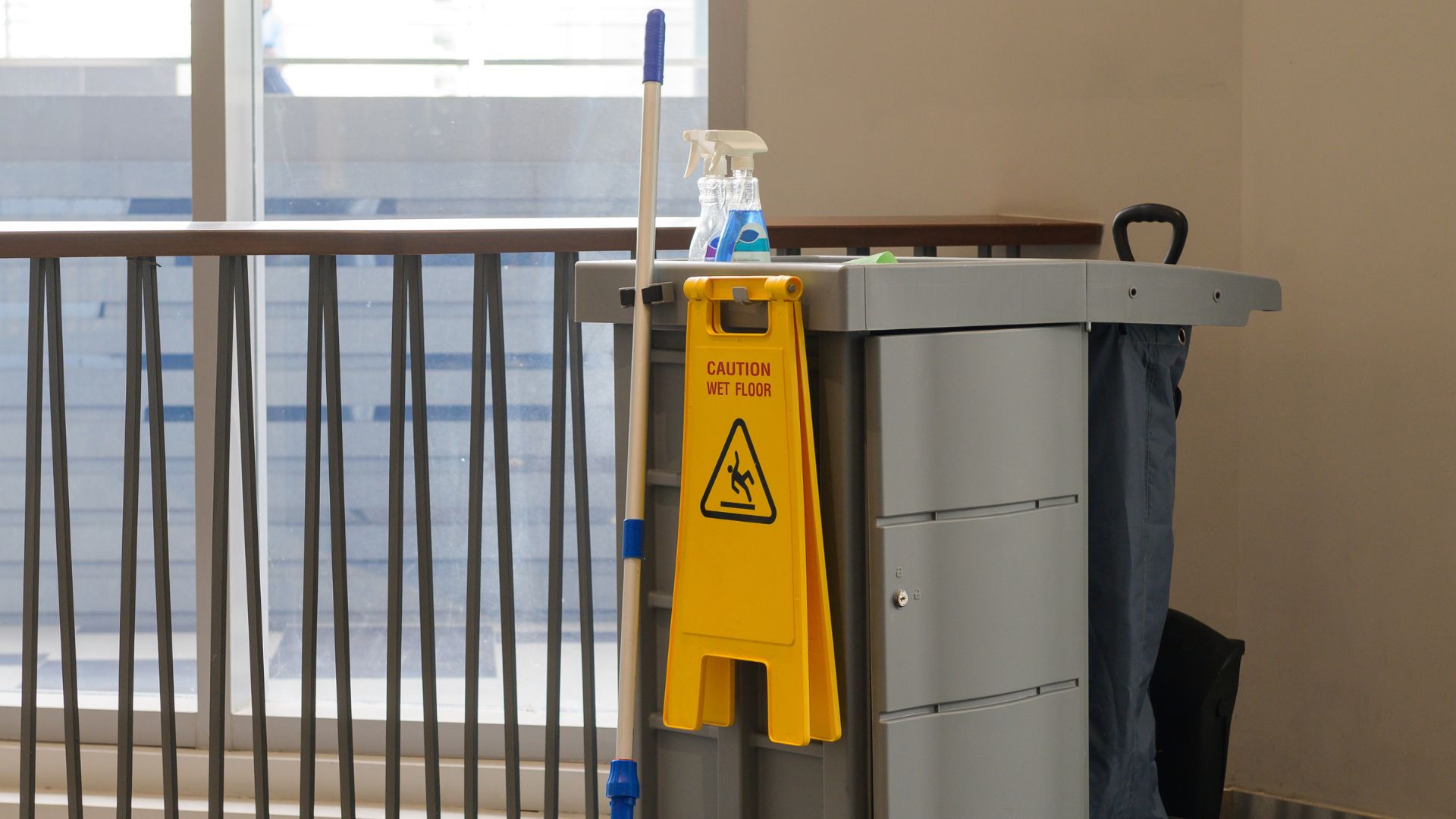 Janitor cleaning equipment